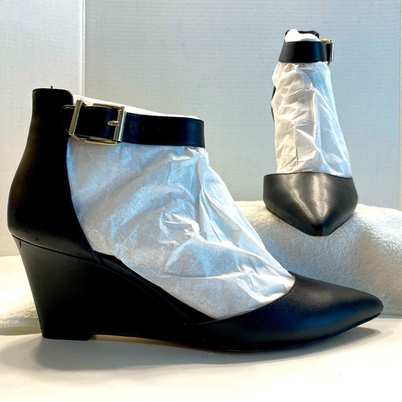Sz 9 BCBGeneration BG-Tempest Black Vintage Devon Leather High Heel Wedge… - Picture 1 of 16